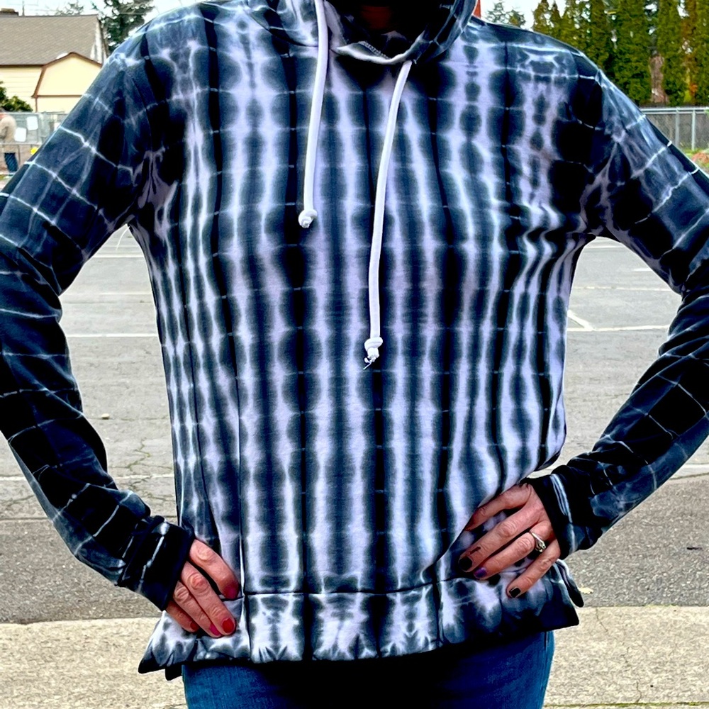 Chaser hoody. Worn once. Almost brand new!